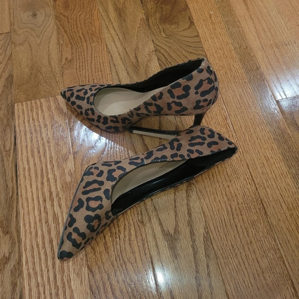 Womens BCBG leopard print heel - Picture 2 of 6